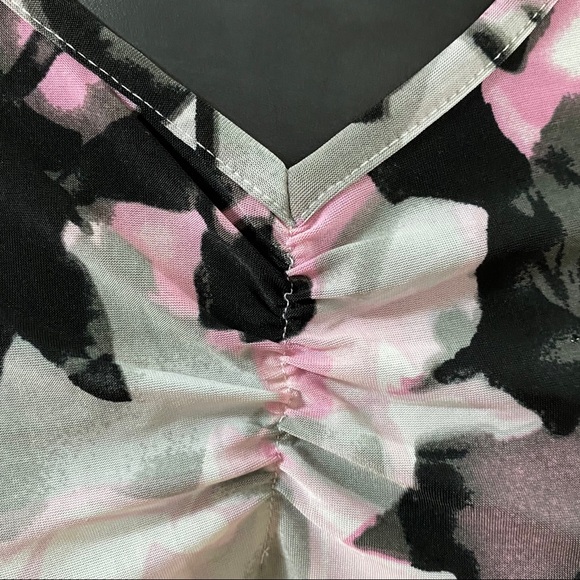 2 Dye 4 Blouse Women’s Pink, Black & White Size Medium - Picture 3 of 7